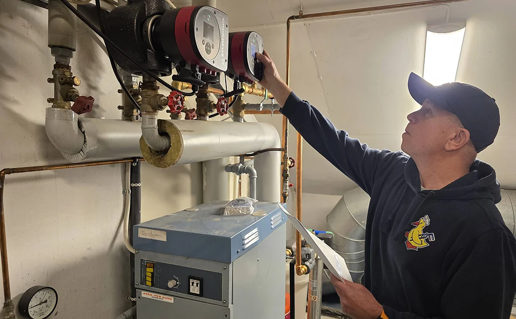 Kontroll av varme og kjøleanlegg